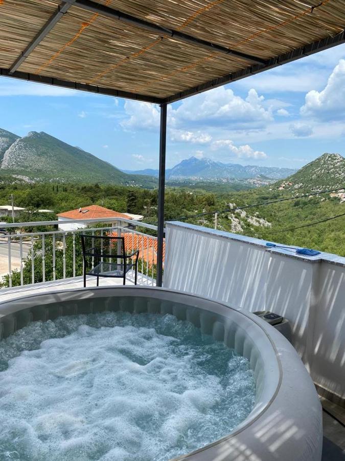Holiday Home Horizonte With Jacuzzi Gornja Brela Bagian luar foto