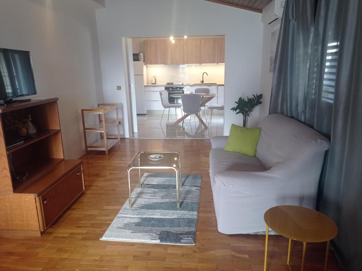 Holiday Home Horizonte With Jacuzzi Gornja Brela Bagian luar foto
