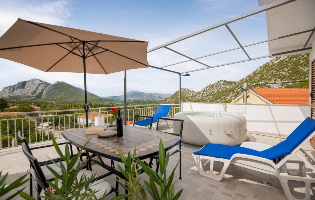 Holiday Home Horizonte With Jacuzzi Gornja Brela Bagian luar foto