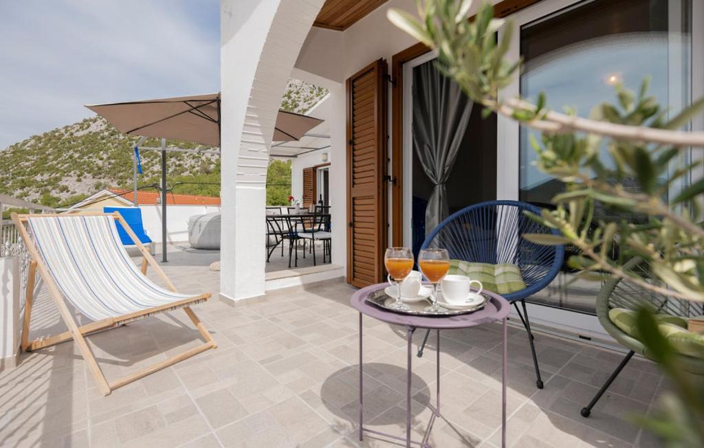 Holiday Home Horizonte With Jacuzzi Gornja Brela Bagian luar foto