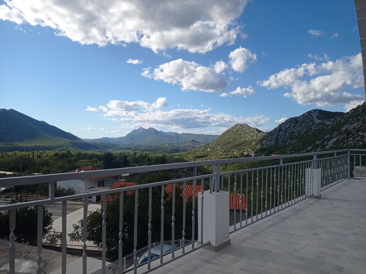 Holiday Home Horizonte With Jacuzzi Gornja Brela Bagian luar foto