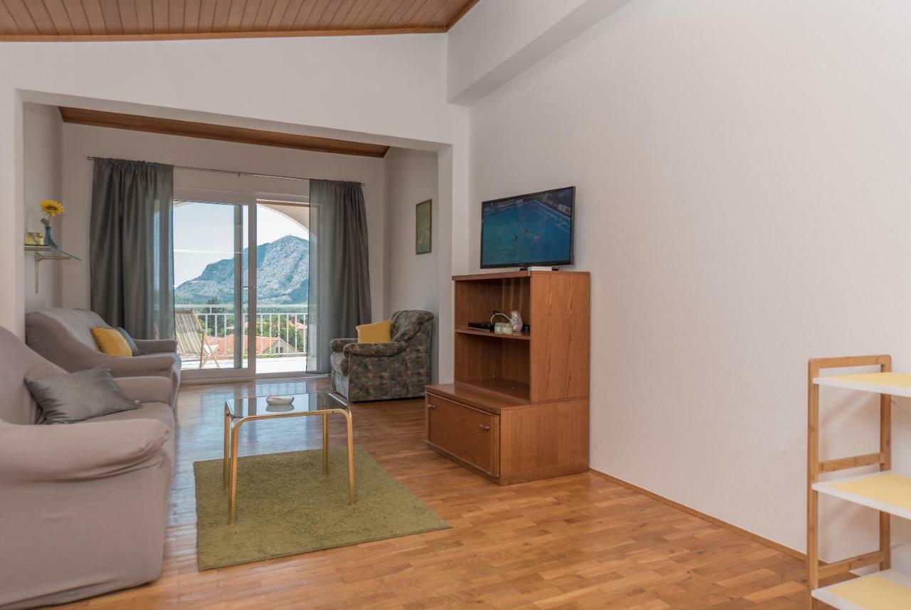 Holiday Home Horizonte With Jacuzzi Gornja Brela Bagian luar foto